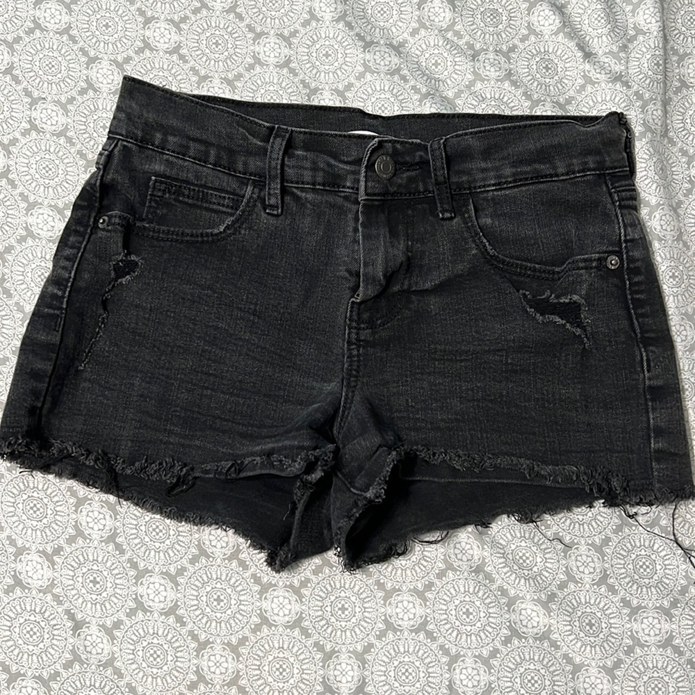 Old navy boyfriend cutoff shorts, size. 0